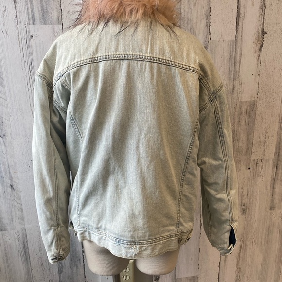 Denim jacket by “American eagle outfitters” size medium - Picture 4 of 6